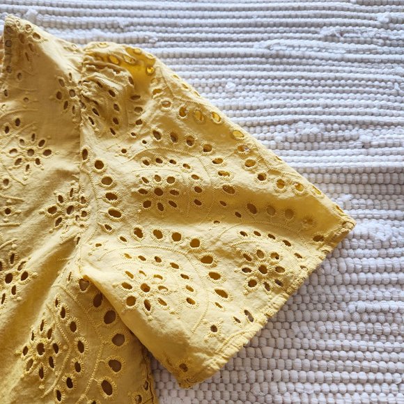 Banana Republic Lemon Yellow Cotton Eyelet Top Size L EUC - Picture 5 of 13